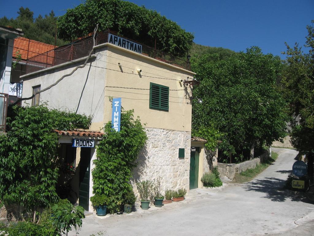Apartments Darinka Skradin Rum bild