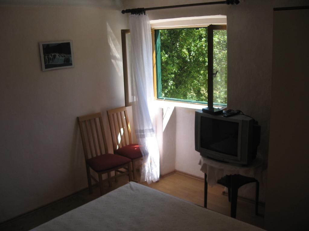 Apartments Darinka Skradin Rum bild