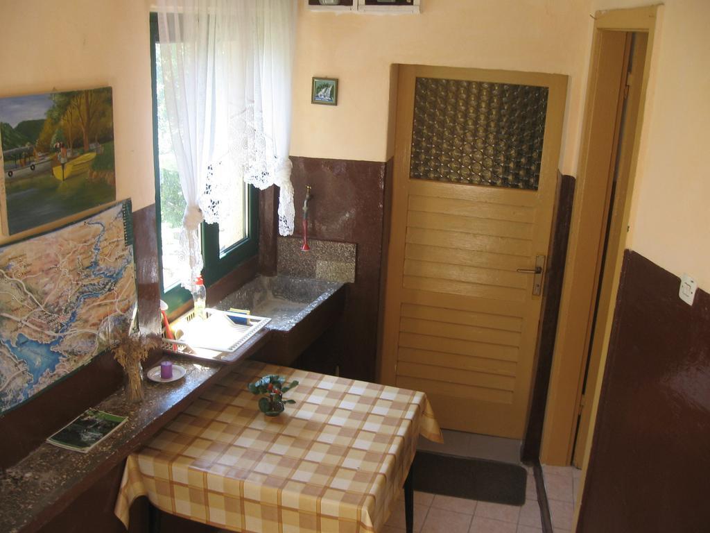 Apartments Darinka Skradin Rum bild