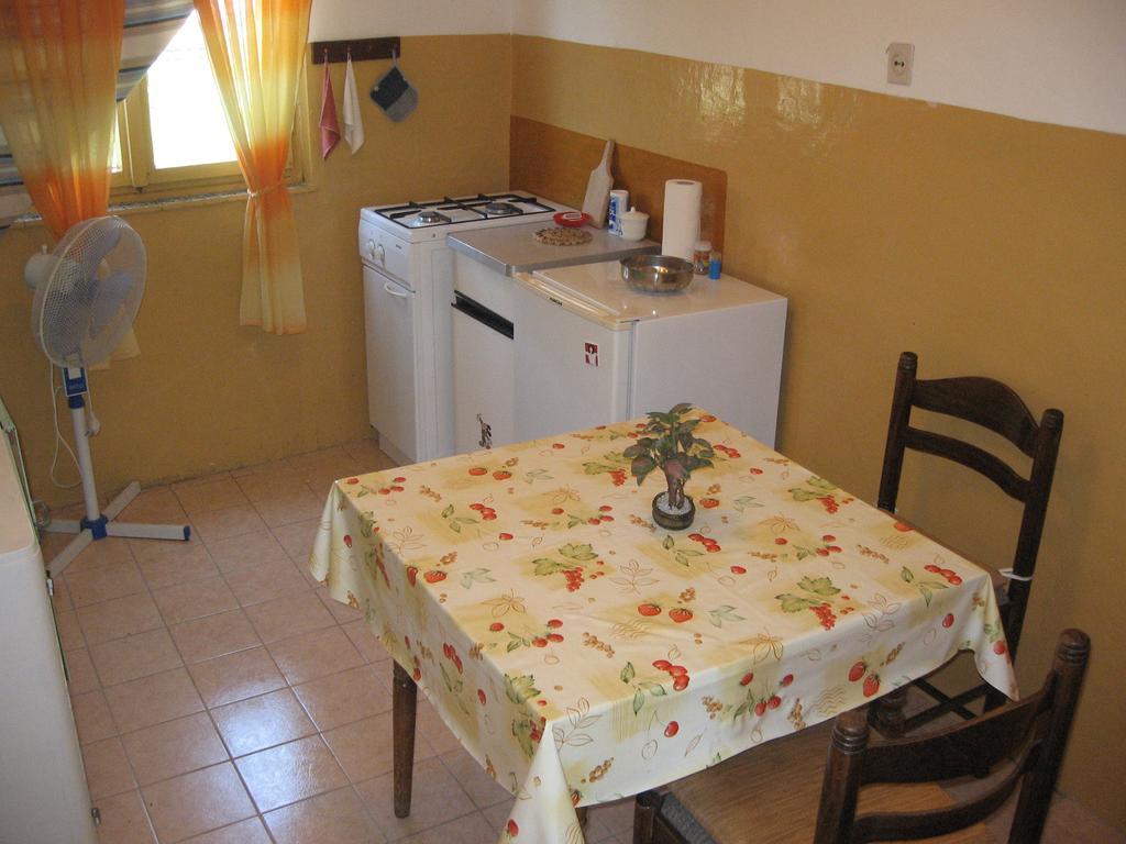 Apartments Darinka Skradin Rum bild