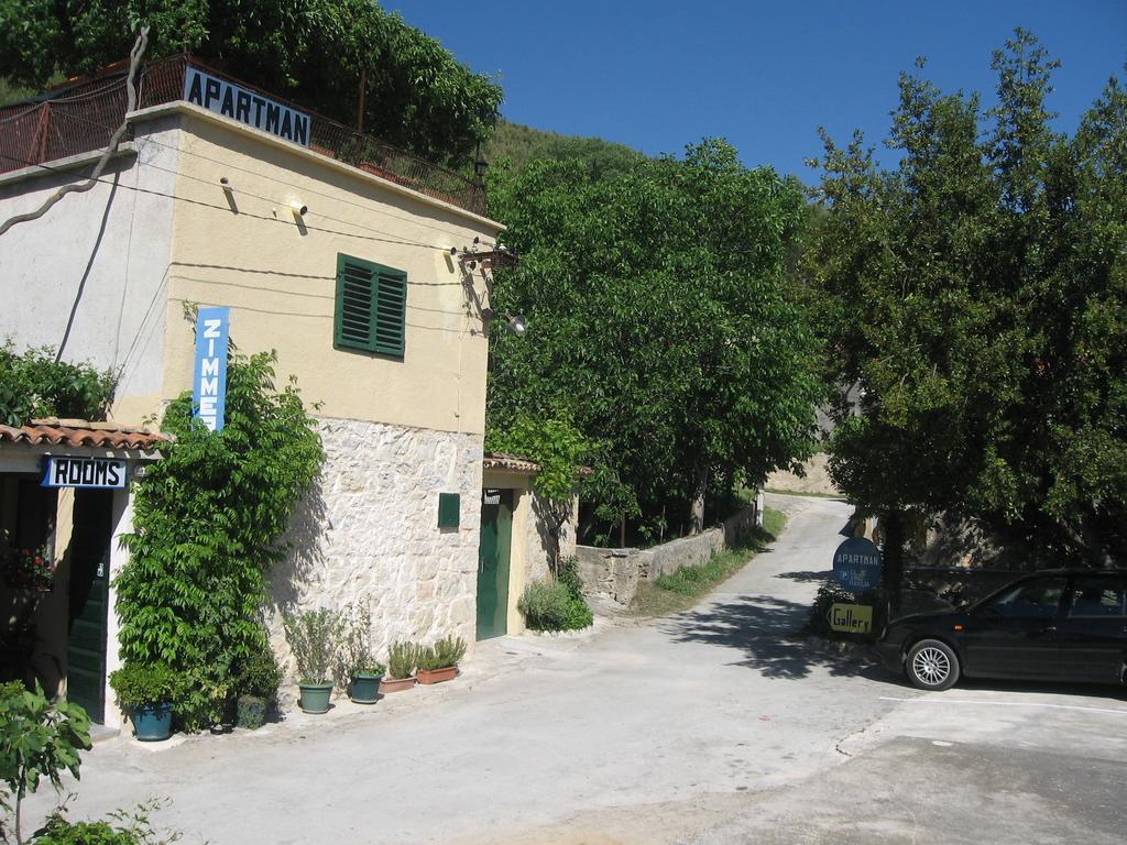 Apartments Darinka Skradin Rum bild